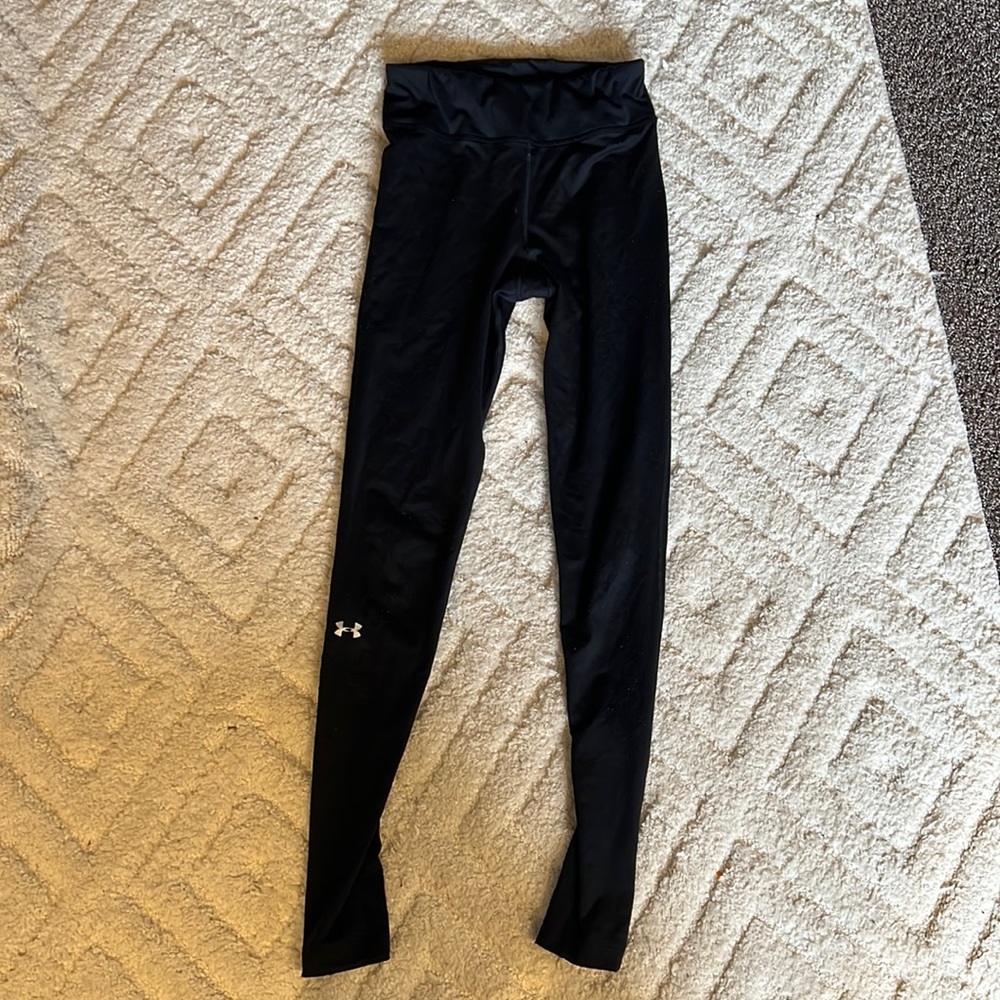 Under Armour, black leggings